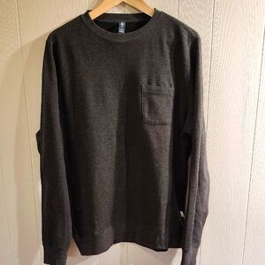 Vuori Jeffreys pullover. Oregano Heather Size M.